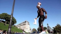 Futbol Cambazının İnanılmaz Sokak Gösterisi