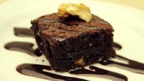 Çikolatalı Kakaolu Islak Brownie Kek Tarifi
